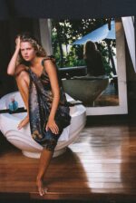 Maxi dress with winged straps - Image 5